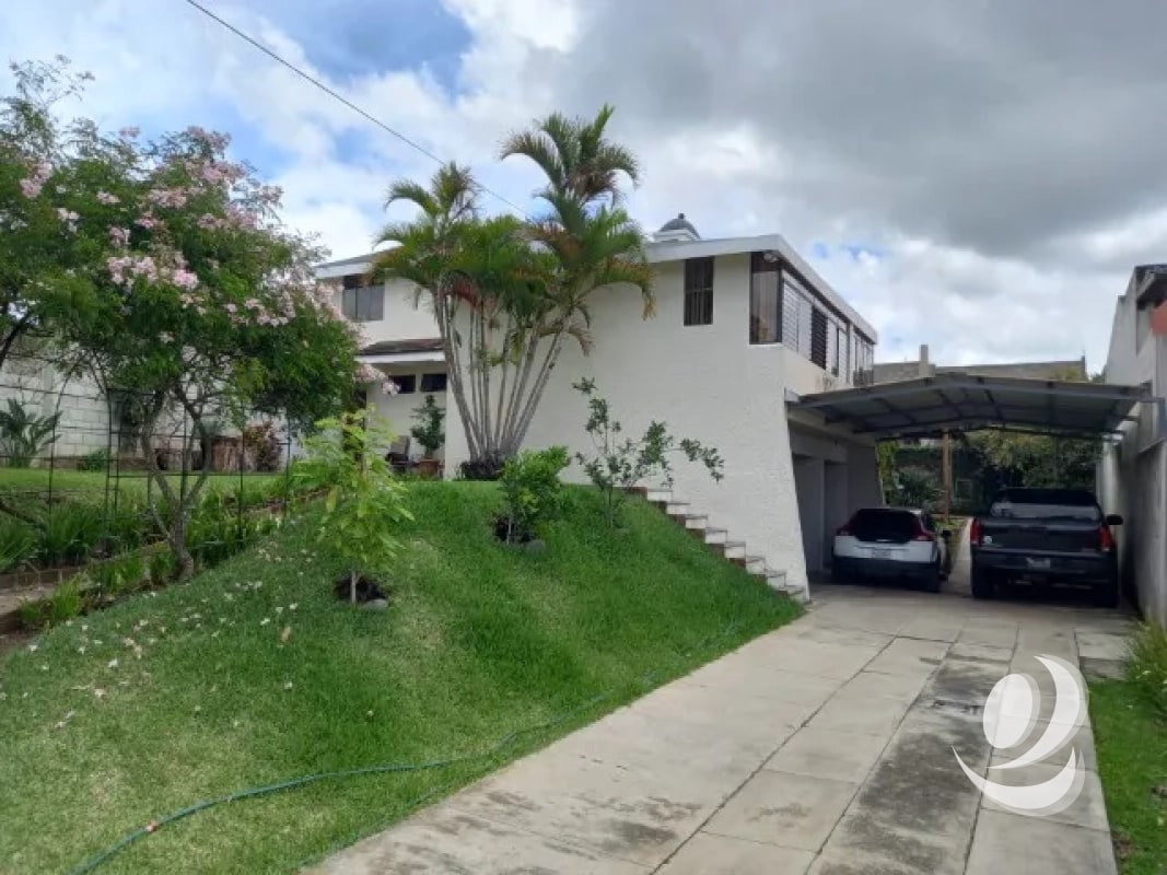 Casa Amueblada en Venta San Cristóbal, Guatemala - 2