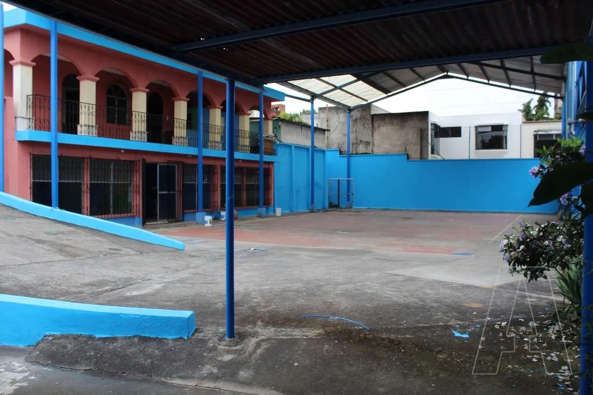 CASA EN RENTA LAS CHARCAS ZONA 11 - 12