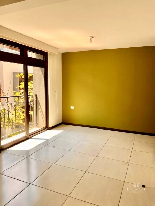 Zona 4 Mixco • Casa en Renta • Condado El Naranjo, Mérida - 13