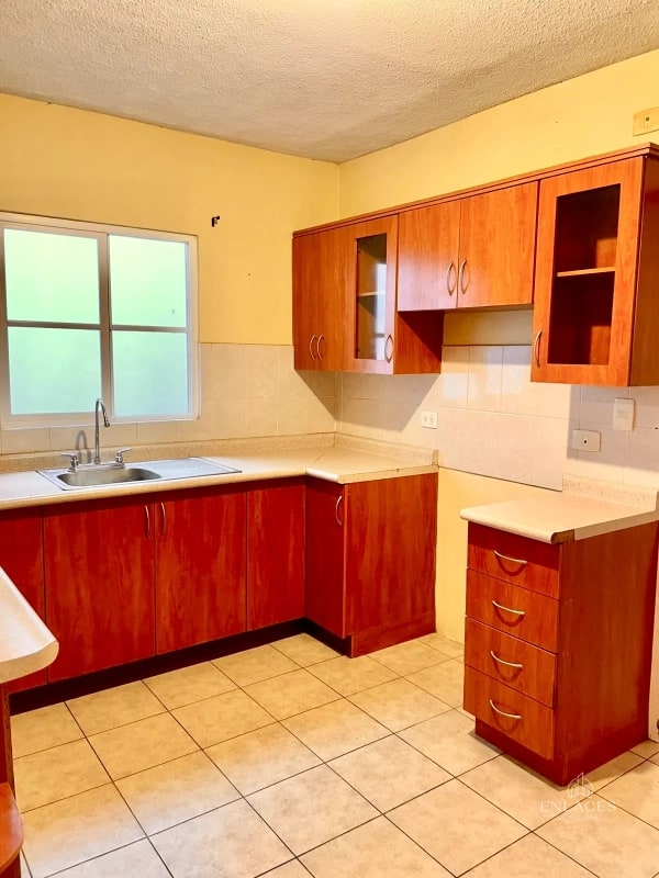 Zona 4 Mixco • Casa en Renta • Condominio El Barrio San Nicolás - 16