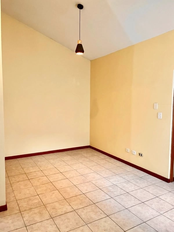 Zona 4 Mixco • Casa en Renta • Condominio El Barrio San Nicolás - 12