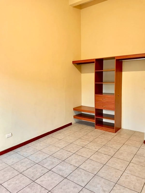 Zona 4 Mixco • Casa en Renta • Condominio El Barrio San Nicolás - 11