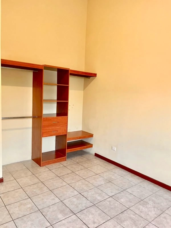 Zona 4 Mixco • Casa en Renta • Condominio El Barrio San Nicolás - 10