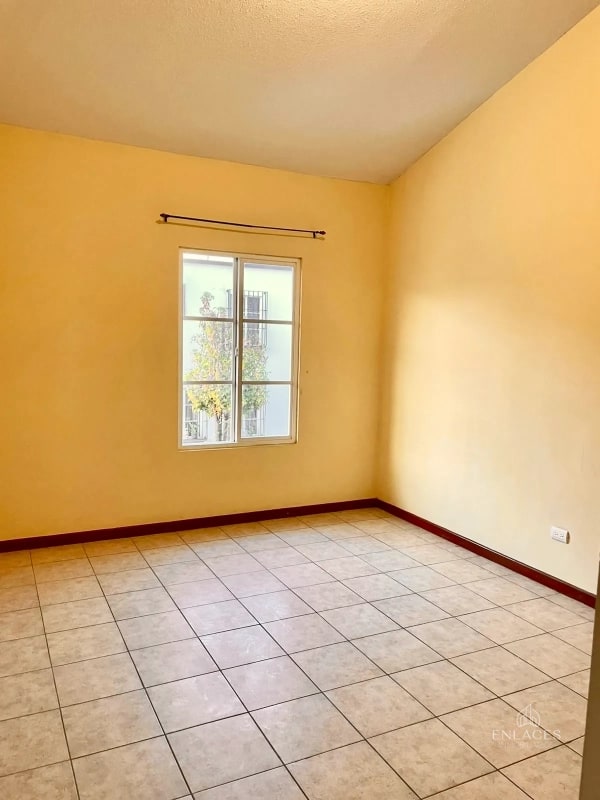 Zona 4 Mixco • Casa en Renta • Condominio El Barrio San Nicolás - 2