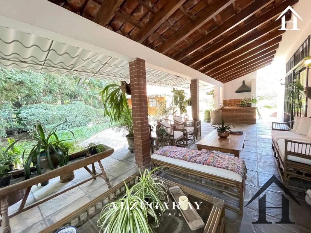 casa elegante en el exclusivo San Lazaro zona 15 - 10