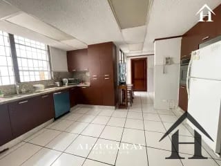 casa elegante San Lazaro zona 15 — Casa en Venta en Zona 13, Guatemala, Ciudad — miniatura 3 de 11