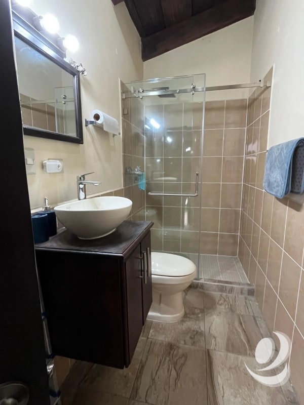 Vendo de Casa en la Antigua Guatemala condominio GARDENS. - 4