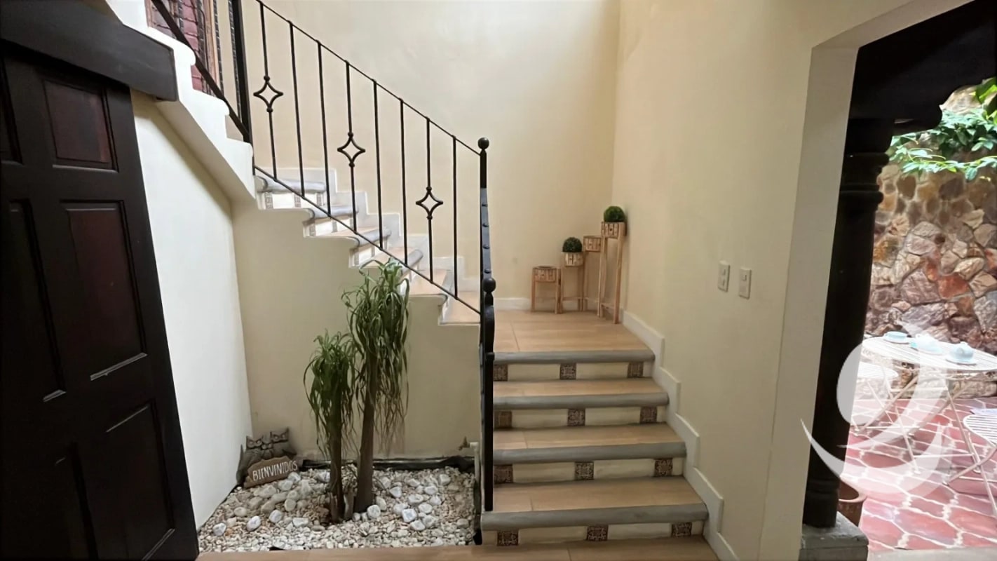 Vendo de Casa en la Antigua Guatemala condominio GARDENS. - 2