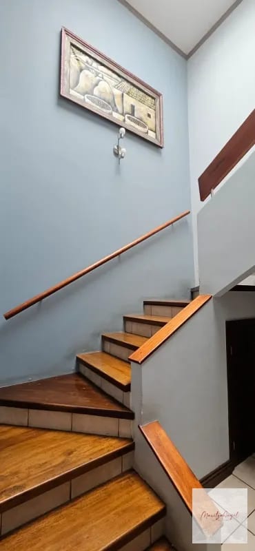 VENTA DE CASA EN ZONA 16 — Casa en Venta en Jardín Rosario de San Isidro, Zona 16, Guatemala, Ciudad — foto 6 de 8