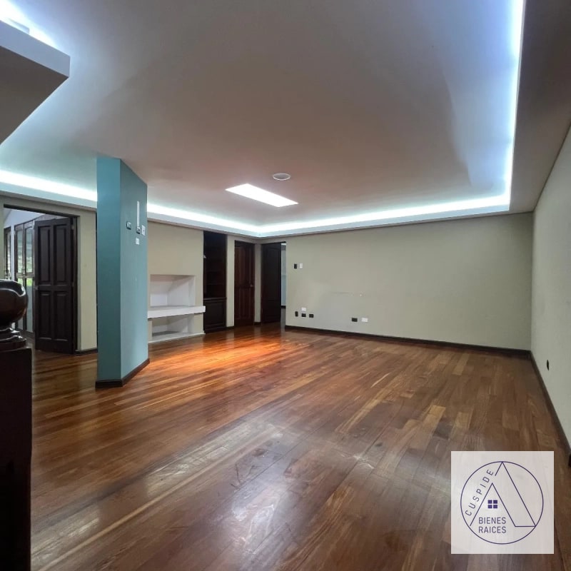 La Encantada km 13 Carretera a El Salvador se Vende preciosa Casa de Lujo y GANGA - 4