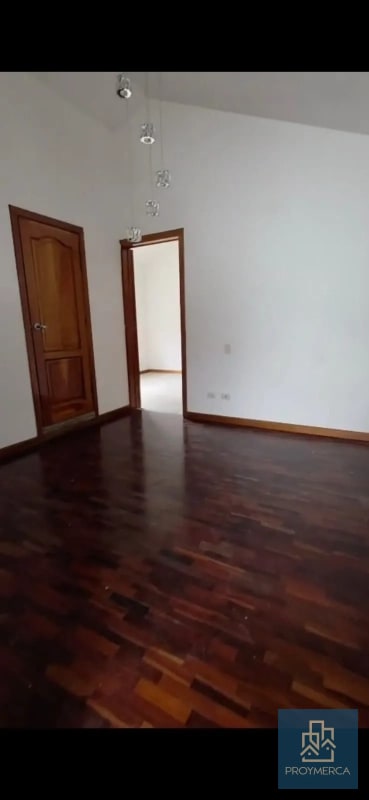 Casa amplia en alquiler, La Montaña, Zona 16 - 8