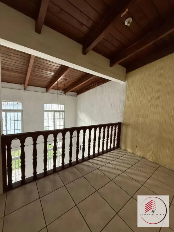 VENTA de casa en zona 11 a un costado de calzada Roosevelt - 9