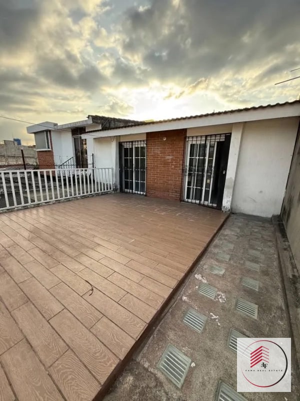 VENTA de casa en zona 11 a un costado de calzada Roosevelt - 7