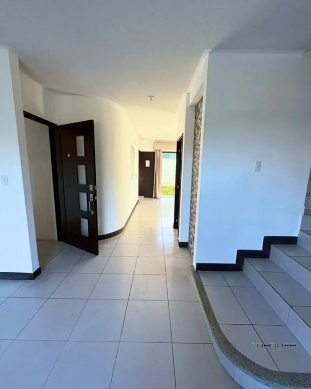 CASA EN RENTA ZONA 16 SAN AGUSTIN DE TRES NIVELES. - 5