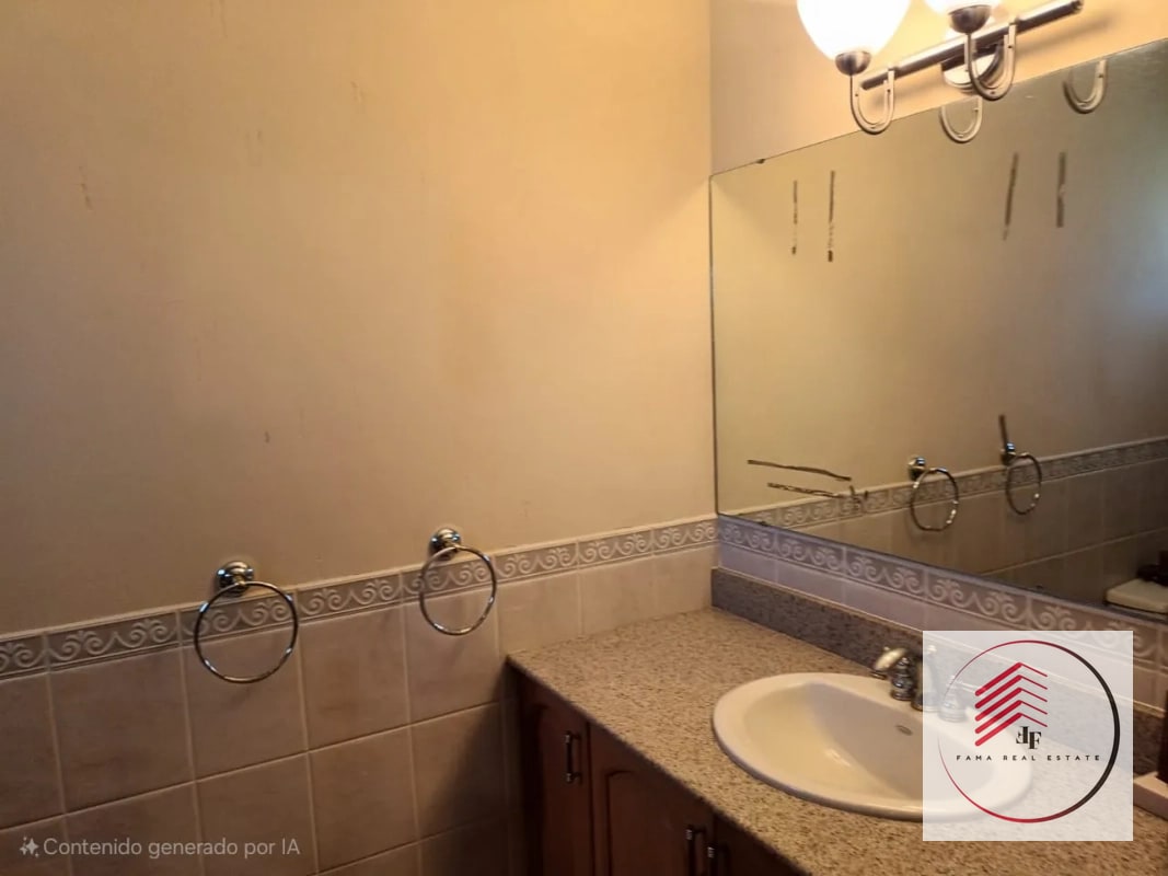 VENTA DE HERMOSA CASA EN CASA Y CAMPO KM. 23.5 CARRETERA AL SALVADOR - 17