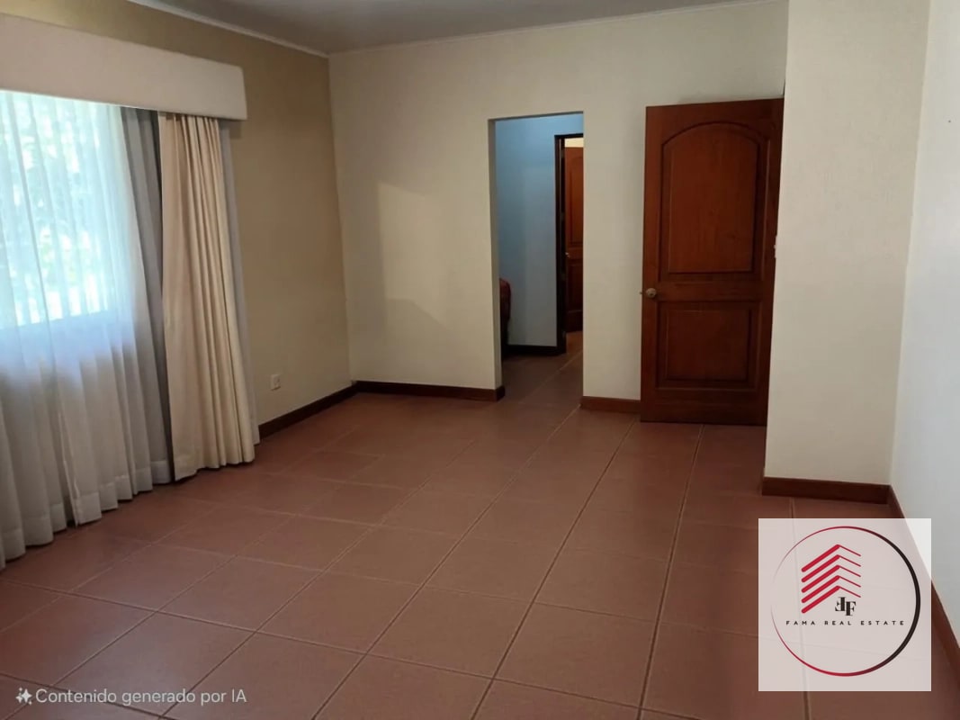 VENTA DE HERMOSA CASA EN CASA Y CAMPO KM. 23.5 CARRETERA AL SALVADOR - 15