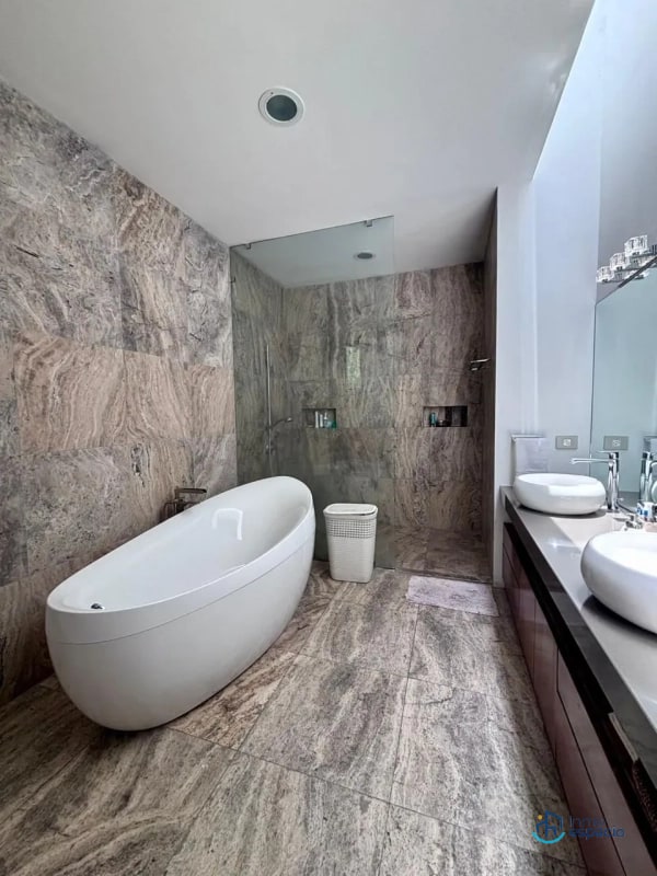 Casa en venta – Condominio Las Luces, Km 13.5 CAES - 11