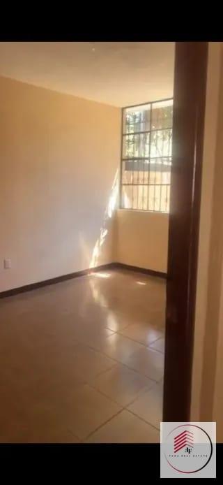 Alquiler de casa en zona 7 Kaminal Juyu 1 a una cuadra de la Clz. San Juan — Casa en Alquiler en Kaminaljuyú, Zona 7, Guatemala, Ciudad — miniatura 13 de 17