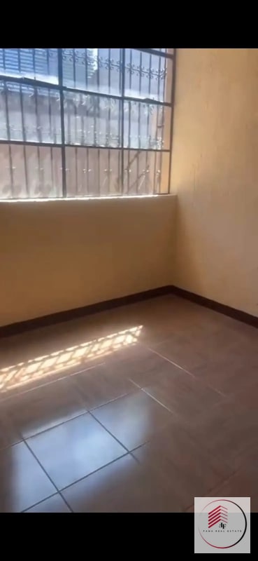 Alquiler de casa en zona 7 Kaminal Juyu 1 a una cuadra de la Clz. San Juan - 12
