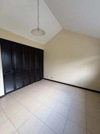 CASA EN VENTA EN KM 19.9 A SAN JOSE PINULA CONDOMINIO LOS MANANTIALES — Casa en Venta en Los Manantiales, Carretera a El Salvador, Guatemala, Ciudad — miniatura 6 de 17