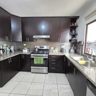 Casa en venta zona 16 condominio Vistas de San Isidro 3 habitaciones + 3 parqueos — Casa en Venta en Vistas de San Isidro, Zona 16, Guatemala, Ciudad — miniatura 9 de 14
