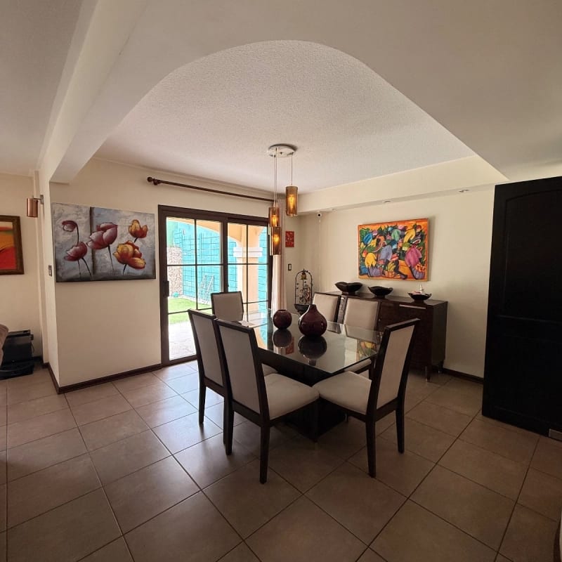 Casa en venta | 4 habitaciones | Jardin | Villa Suiza, Zona 16 — Casa en Venta en Zona 16, Guatemala, Ciudad — foto 9 de 10