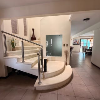 Casa en venta | 4 habitaciones | Jardin | Villa Suiza, Zona 16 — Casa en Venta en Zona 16, Guatemala, Ciudad — miniatura 8 de 10