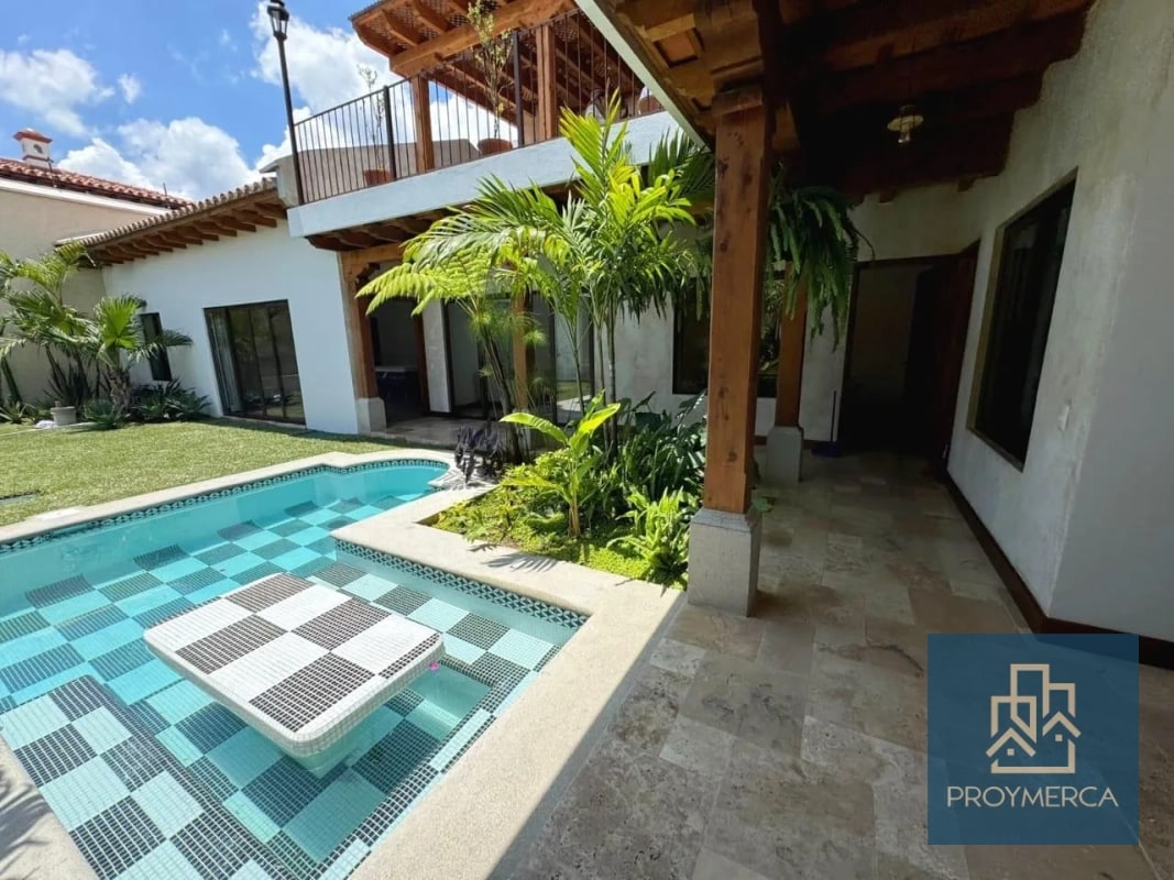 Casa en venta, Club Residencial Los Franciscanos, Antigua Guatemala - 1