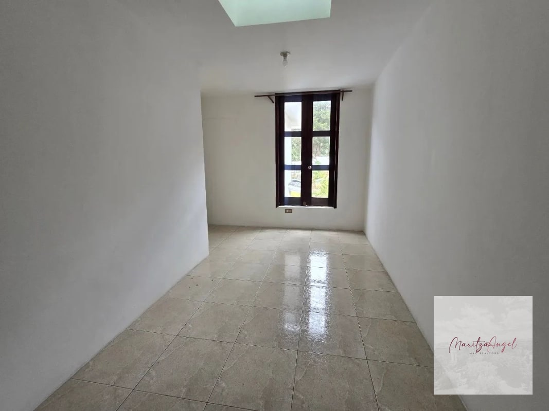 ALQUILER DE CASA EN ZONA 16 - 8