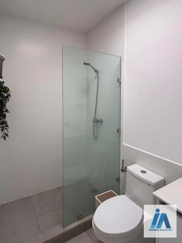 CASA EN VENTAšCondominio Iridia Homes, CaƱadas de Elgin Zona 13 Es la opción perfecta entre un diseƱo contemporĆ”neo - 4