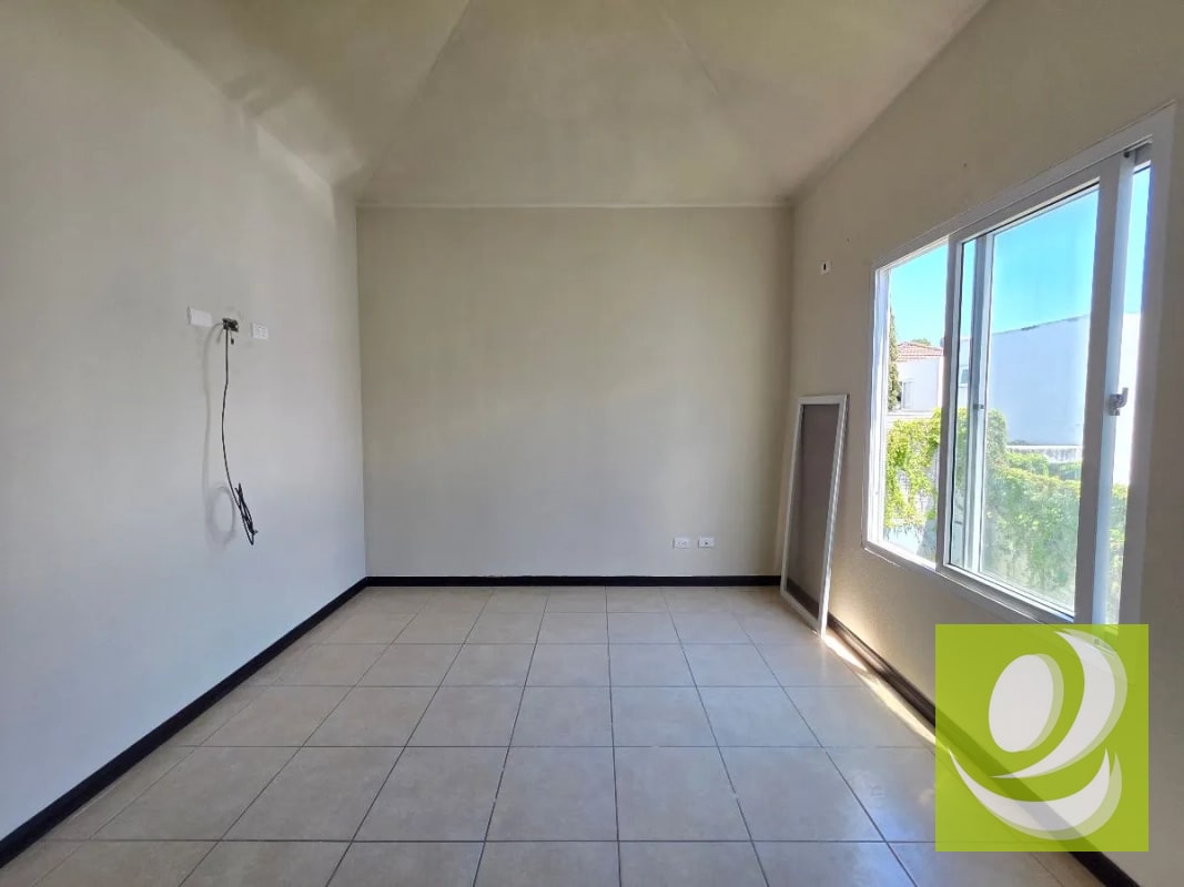 CASA EN VENTA EN HACIENDA DE LAS FLORES VILLA NUEVA - 5