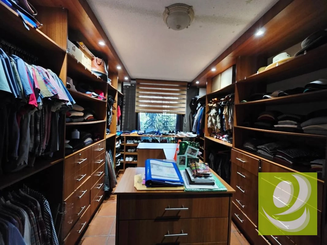 VENDO CASA EN SAN CRISTOBAL SECTOR B4 - 6