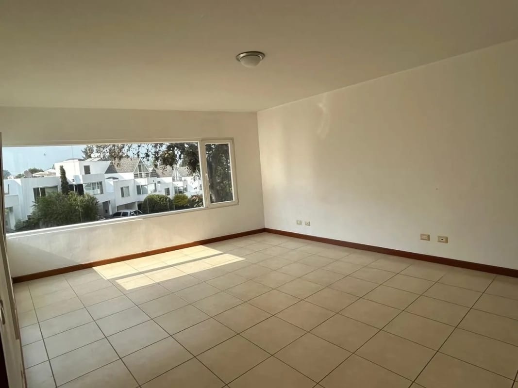 Casa en alquiler Campos de San Isidro zona 16 — Casa en Alquiler en Campos de San Isidro, Zona 16, Guatemala, Ciudad — foto 4 de 8