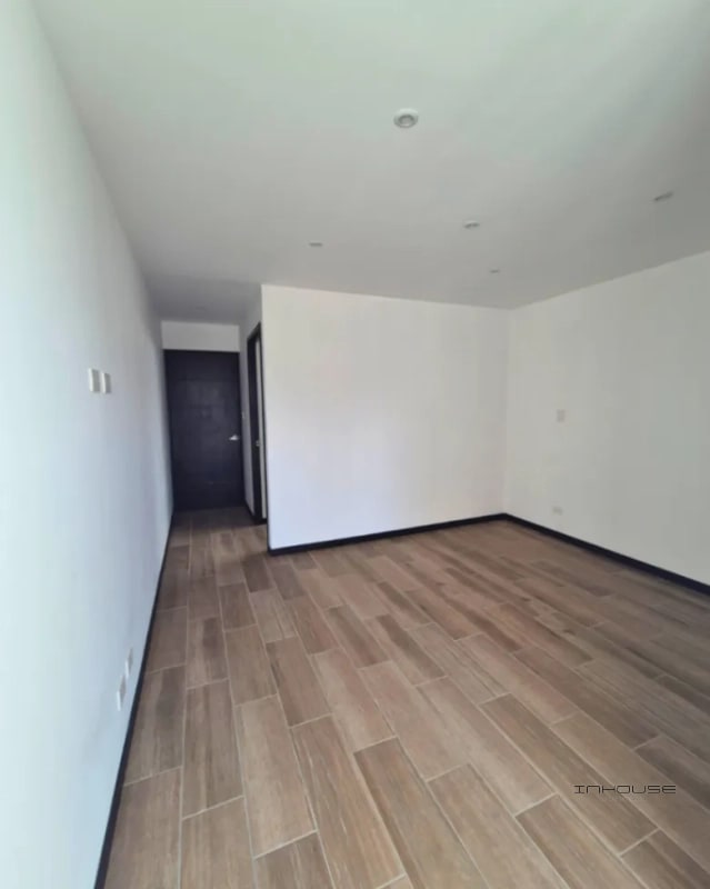 CASA EN VENTA EN ZONA 16 PARA ESTRENAR - 4