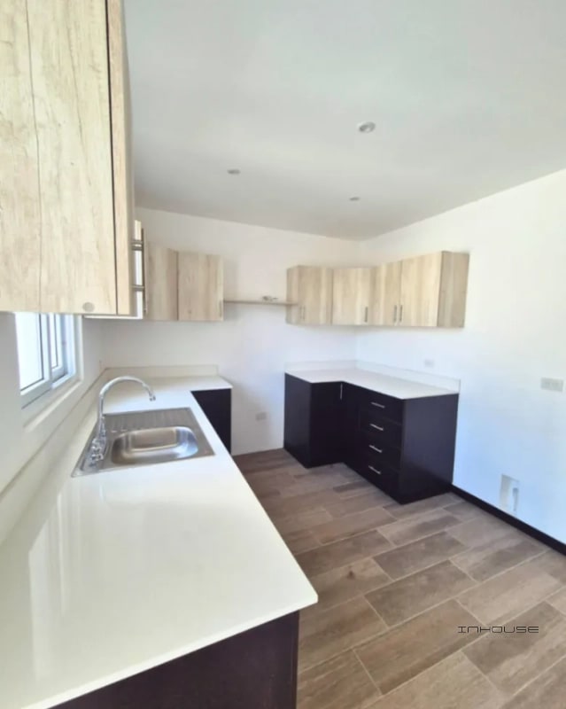 CASA EN VENTA EN ZONA 16 PARA ESTRENAR - 11