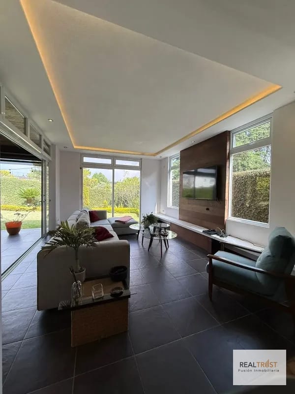 Casa en Venta Colinas de Castel entrada a Fraijanes — Casa en Venta en Fraijanes, Carretera a El Salvador, Guatemala, Ciudad — foto 1 de 12