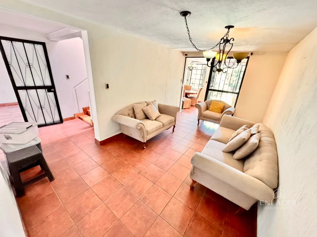 Zona 11 • Casa en Renta • Mariscal - 15