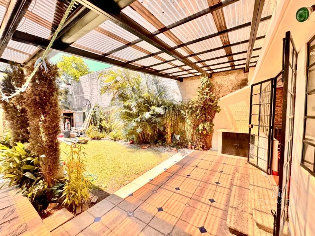 Zona 11 • Casa en Renta • Mariscal - 8