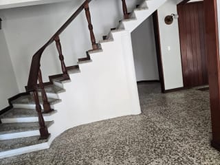 Casa en Alquiler en Ciudad San Cristóbal Sector A3 para Comercio o Empresa — Casa en Alquiler en Zona 8 Mixco, Guatemala, Ciudad — miniatura 8 de 15