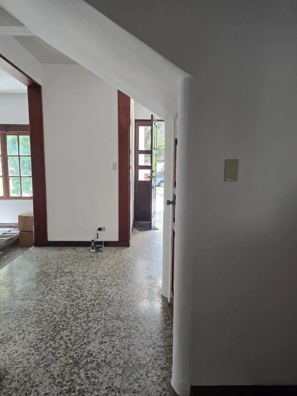 Casa en Alquiler en Ciudad San Cristóbal Sector A3 para Comercio o Empresa — Casa en Alquiler en Zona 8 Mixco, Guatemala, Ciudad — foto 5 de 15