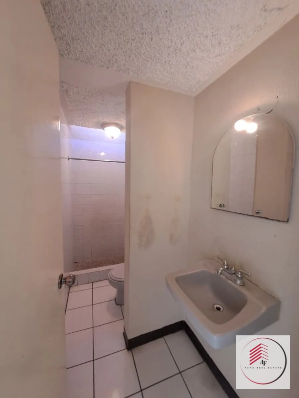 ALQUILER de casa en zona 16 concepción las lomas a una cuadra de la Universidad Landivar - 2