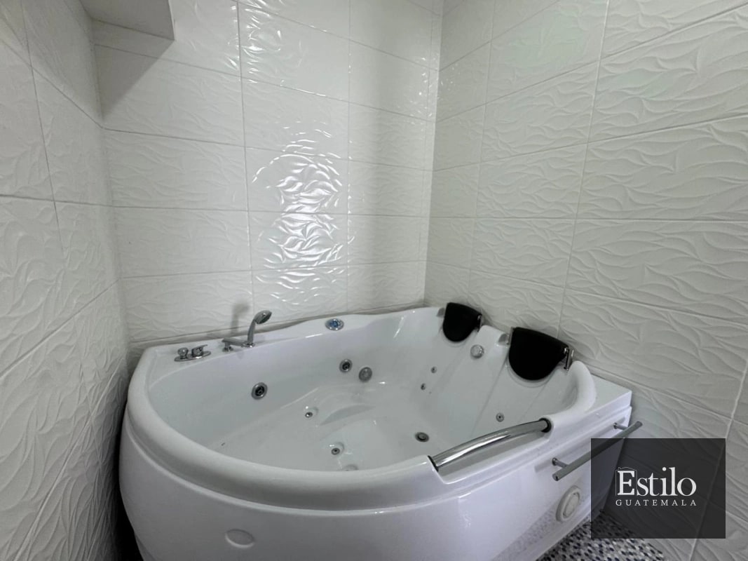 CASA CON JARDIN EN VENTA, TERRAVISTA. - 2