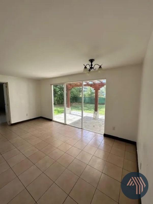 ALQUILER DE AMPLIA CASA - CASA & CAMPO, KM. 23.5 CES - 7