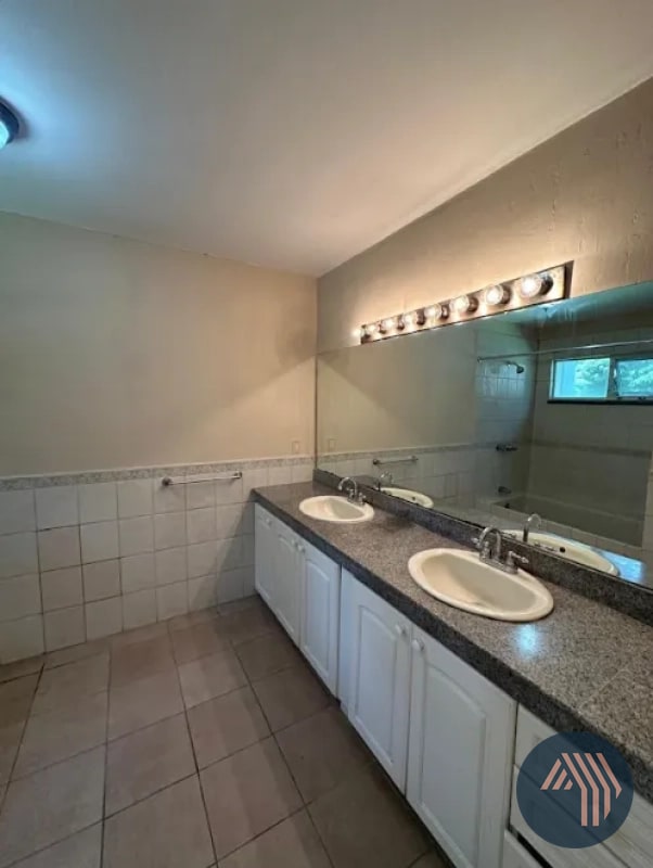 ALQUILER DE AMPLIA CASA - CASA & CAMPO, KM. 23.5 CES - 2