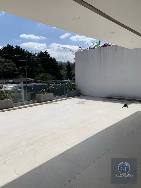 Espectacular casa en VHII - 11
