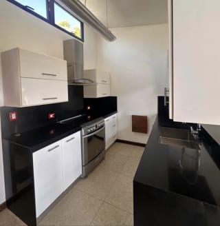 Casa en venta en Santuaria Muxbal — Casa en Venta en Vista Muxbal Plaza, Carretera a El Salvador, Guatemala, Ciudad — miniatura 3 de 5