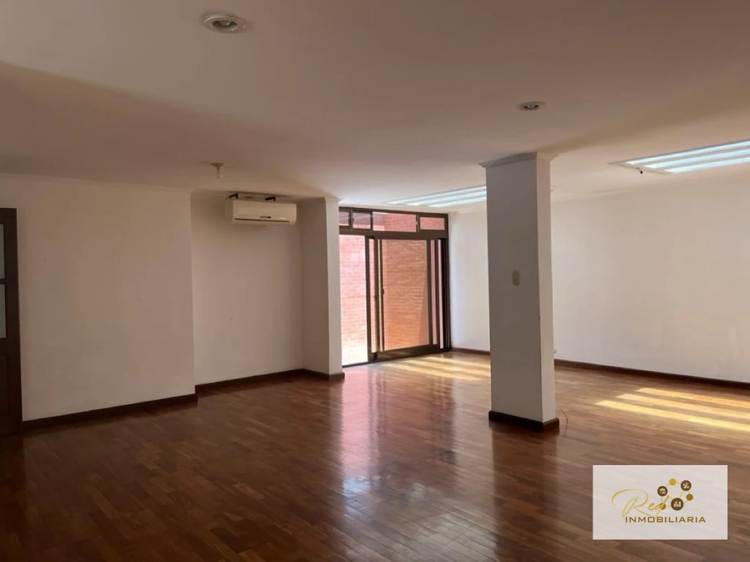 Casa en Venta – Condominio Broken Sound Zona 10 - 16