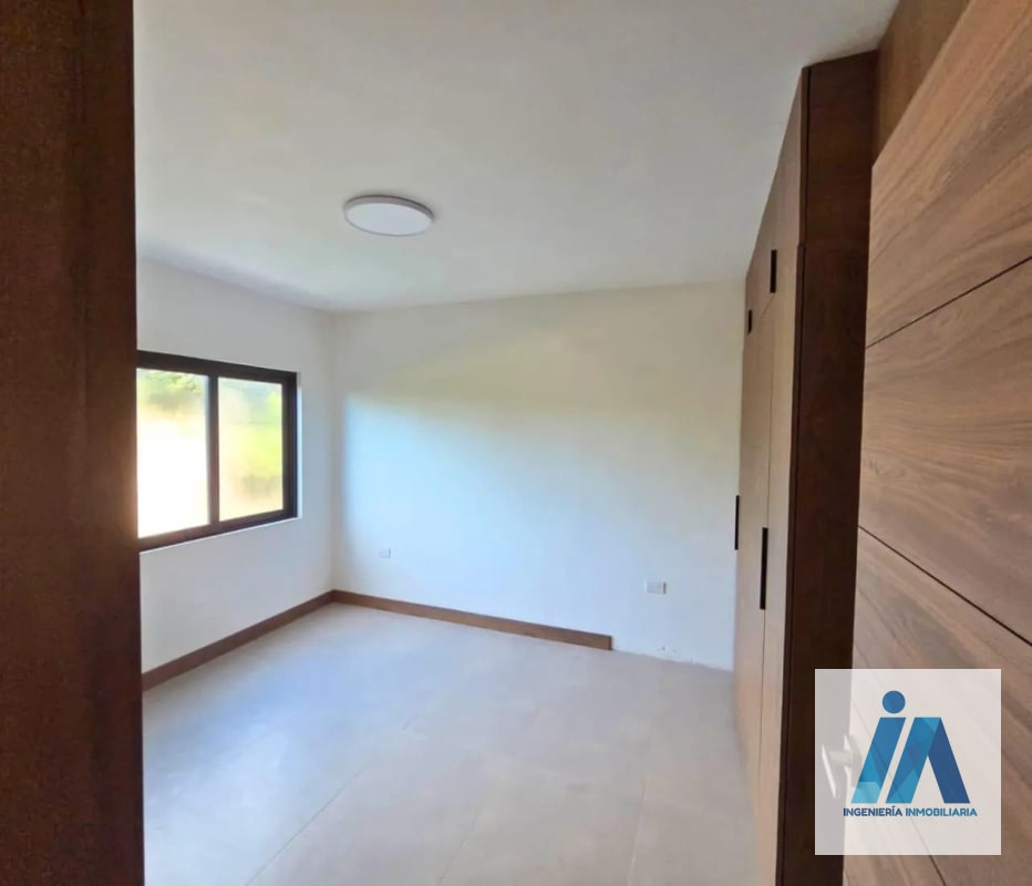 CASA EN VENTA📍Residenciales Los Manzanillos, Km 19.5 Carretera a El Salvador - 8