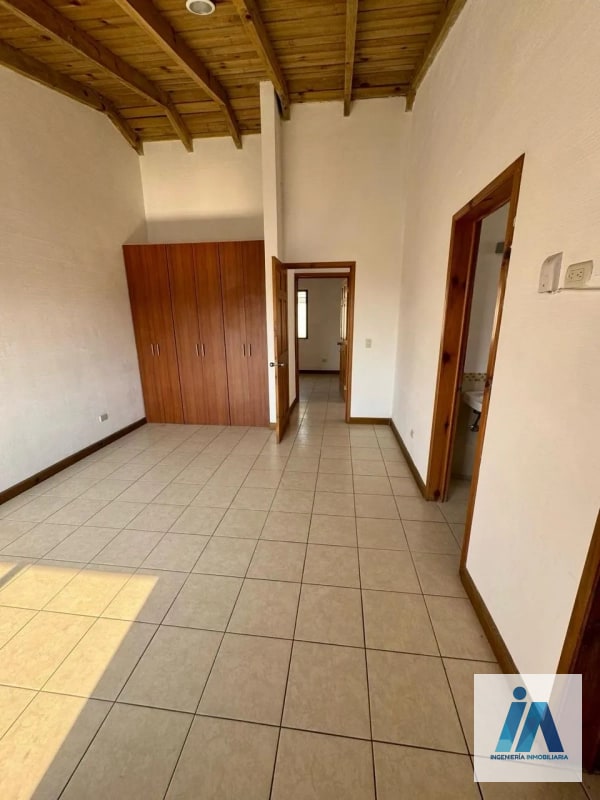 CASA EN ALQUILER📍Condominio San Mateo, Boulevard Acatán Zona 16 - 5