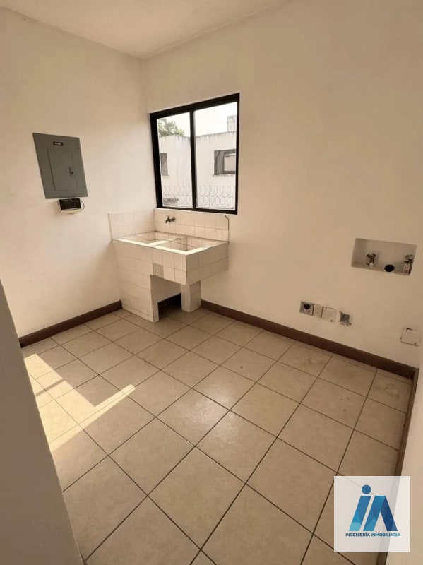 CASA EN ALQUILER📍Condominio San Mateo, Boulevard Acatán Zona 16 - 2